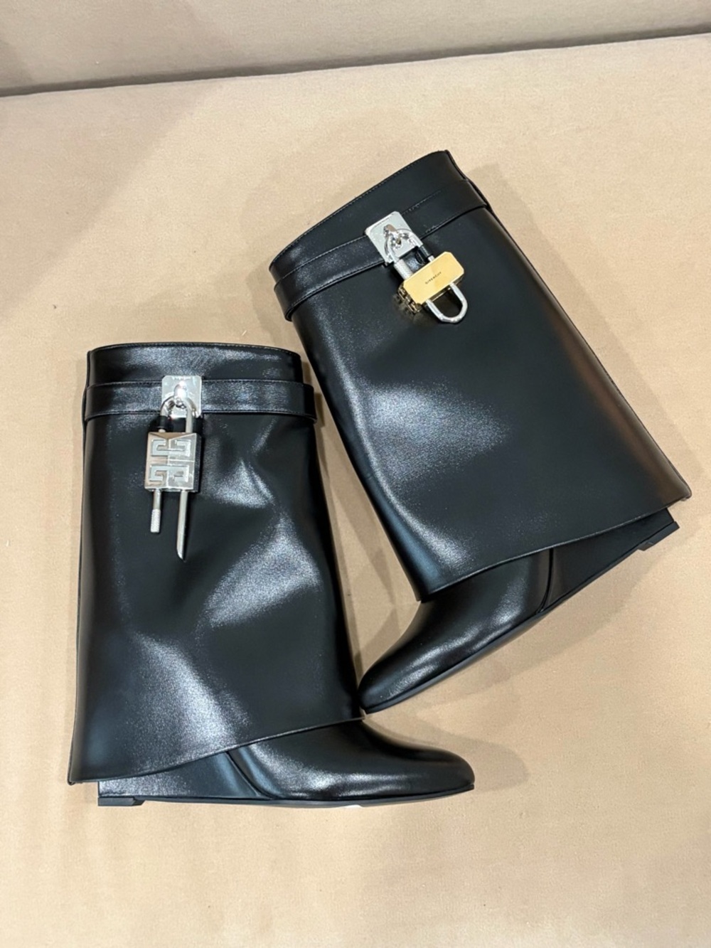 Givenchy Shark Lock Ankle Boots 39